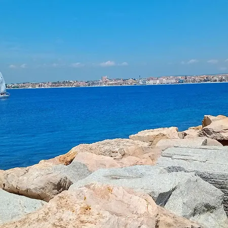 Quedar-se A L'alguer אלגהרו