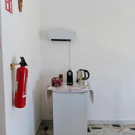 Quedar-se A L'alguer * אלגהרו